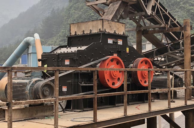雙轉子製砂（shā）機使用現場