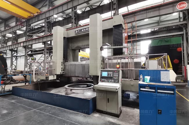 礦用（yòng）破碎機生產車間