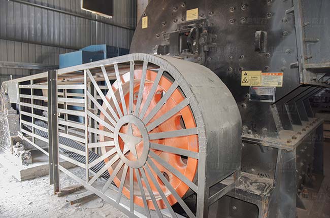 ZPCS2832重錘式破碎機