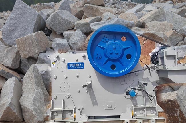 花（huā）崗岩破（pò）碎機