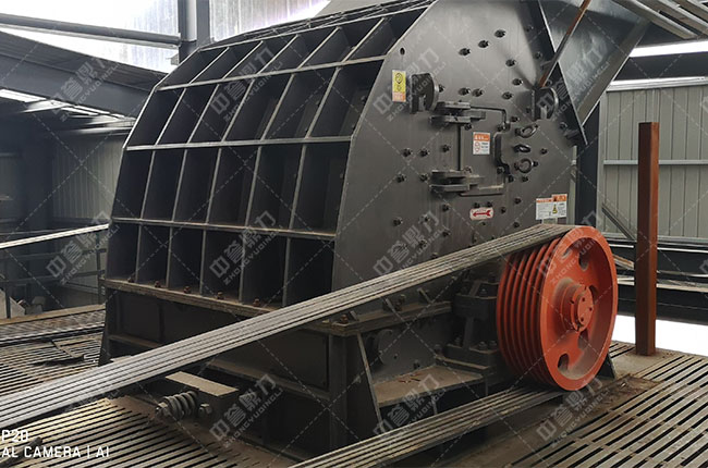 時產400噸錘式破碎機