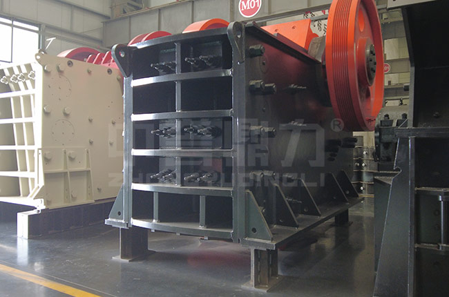 JC210顎式破（pò）碎機