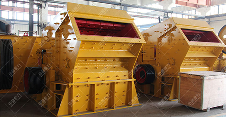 反擊式破碎機設備圖