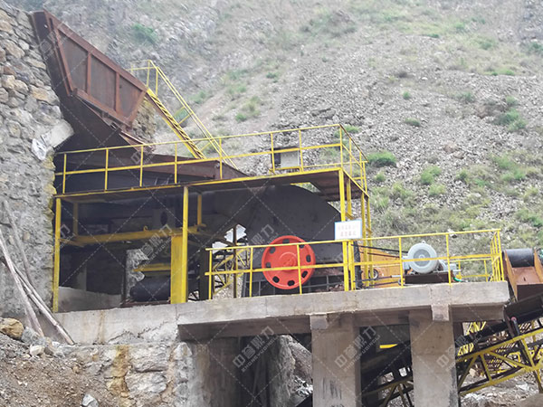 錘式石子破碎機實拍圖展示