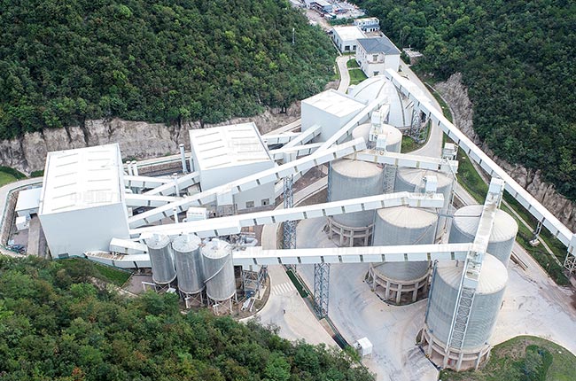 湖北宜昌年（nián）產300萬噸灰岩骨料（liào）生產線