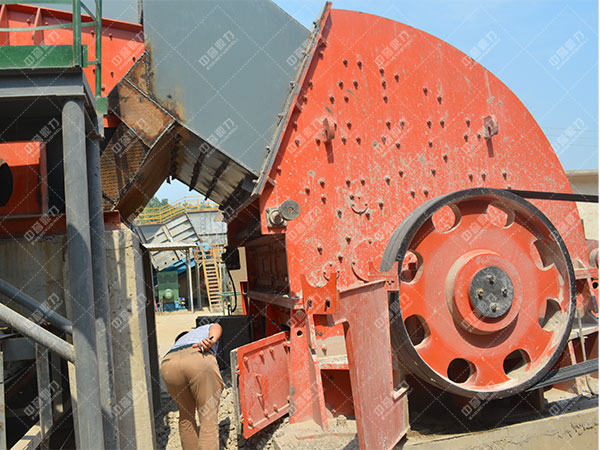 砂石破碎機（jī）