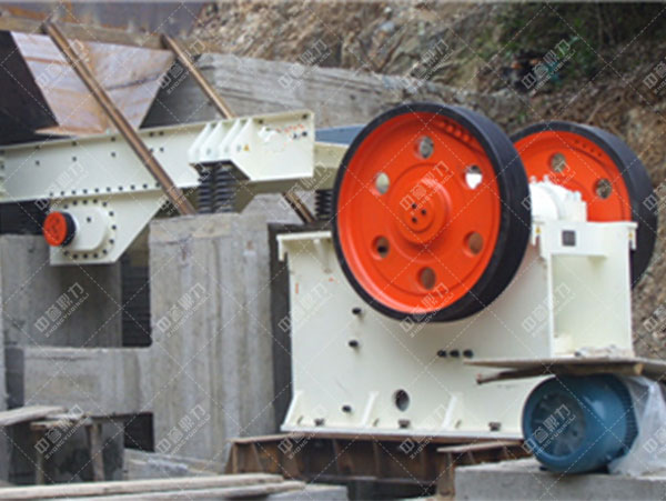 顎式（shì）破（pò）碎機