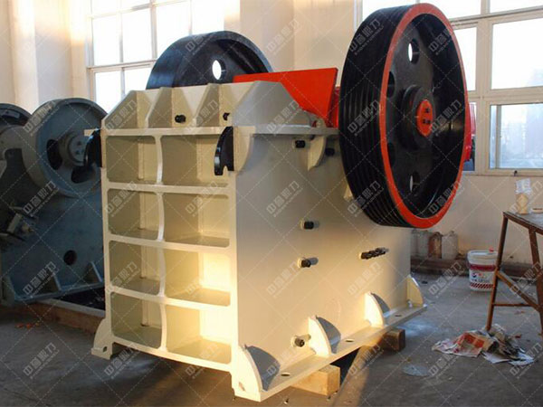 建築垃圾顎式（shì）破碎機