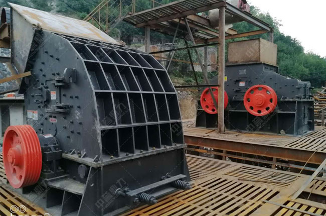 四川虹峰建（jiàn）材時產500噸的（de）機製（zhì）砂生產線