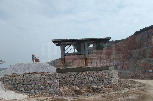 湖南（nán）婁底世瑞建材（cái）時產400噸的（de）砂石料場生產線